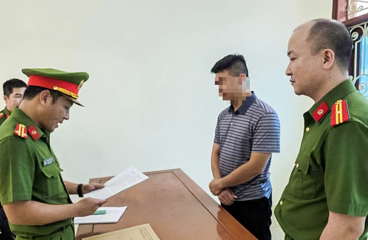 Bắt cán bộ địa chính ở Ninh Bình chiếm đoạt gần 2,7 tỷ đồng