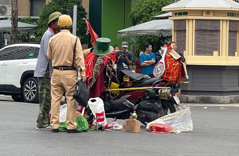 VIDEO: Nhìn như bạn trai Bella múa lửa ở TP Thái Bình