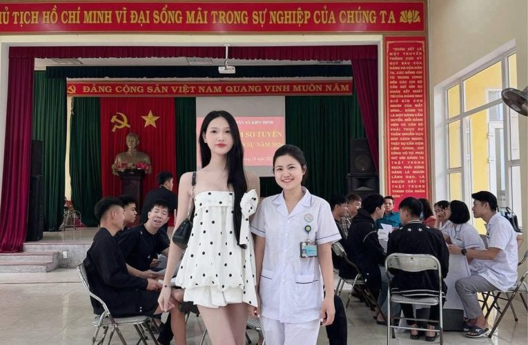 VIDEO: Hot girl đi khám NVQS