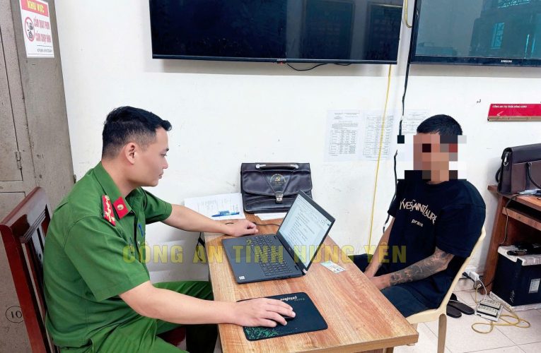 Công an xã Đông Hưng phát hiện, xử lý 01 công dân có hành vi đ;ánh bạc trên không gian mạng