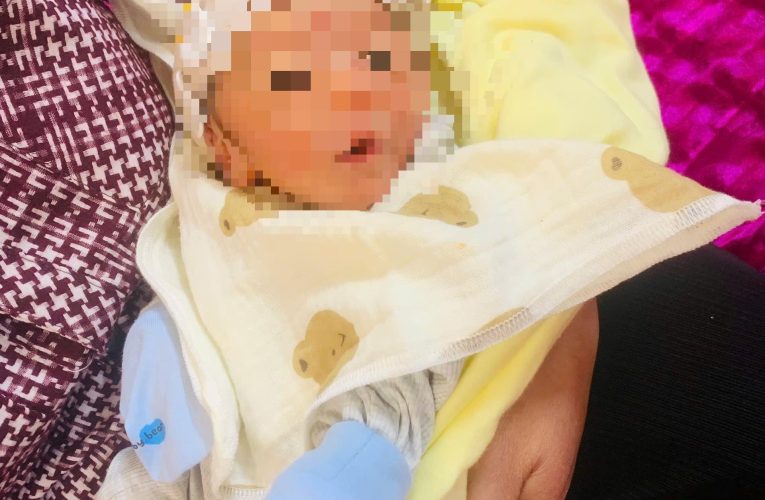 Bé trai 1,8 kg bị bỏ rơi ở xã Gia Lộc