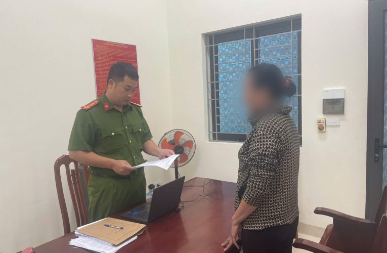 Thái Bình: Khởi tố 2 đối tượng bán số lô, số đề tại quán nước vỉa hè gần khu vực cổng bệnh viện đa khoa Tiền Hải