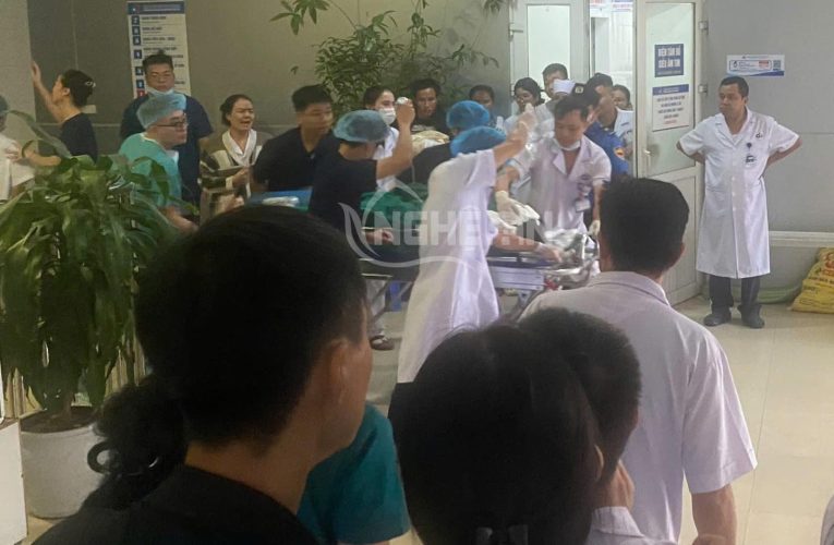 Nóng: Xác minh thông tin hai nhân viên y tế Bệnh viện Sản nhi Nghệ An bị người nhà bệnh nhân nhốt rồi tấn công bị thương