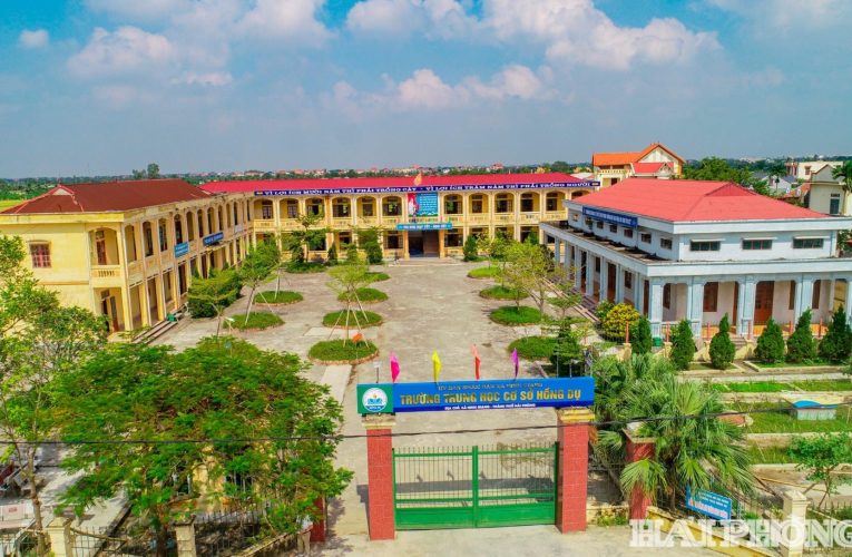 Trường THCS Hồng Dụ hoàn trả các khoản thu sai quy định