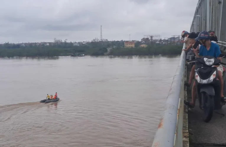 Video tìm thấy cháu bé