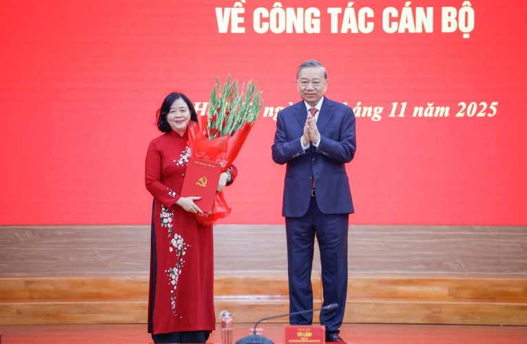 Đồng chí Bùi Thị Minh Hoài, Bí thư Thành ủy Hà Nội được điều động, phân công làm Bí thư Đảng ủy MTTQ, các Đoàn thể Trung ương