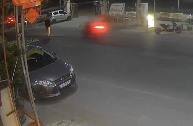 VIDEO: Camera ghi lại vụ var chạm tại sân bóng Đồng Hòa -Thụy Phong – Thái Thụy