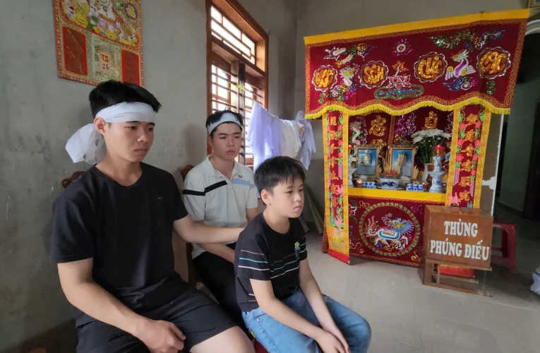 Tin đồn thất thiệt vỡ đập lúc lũ lên, cả nhà tháo chạy, 3 đứa trẻ thành mồ côi cha mẹ