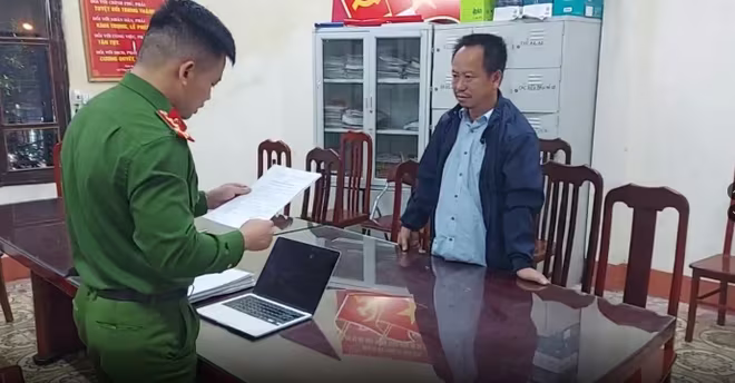 Cặp vợ chồng chủ trang trại lợn bị khởi tố