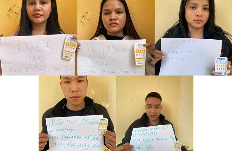 Biến tướng tinh vi sau cánh cửa phòng hát