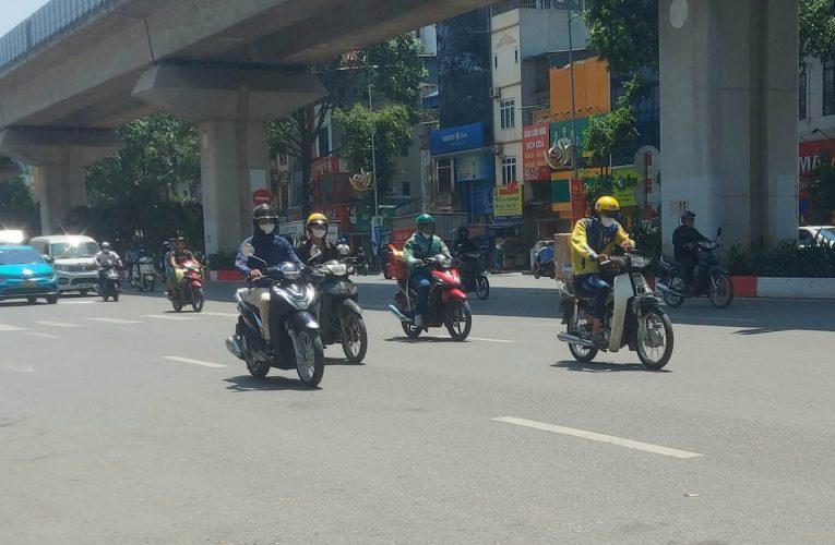 Miền Bắc mưa, rét 8 độ C dịp giáng sinh