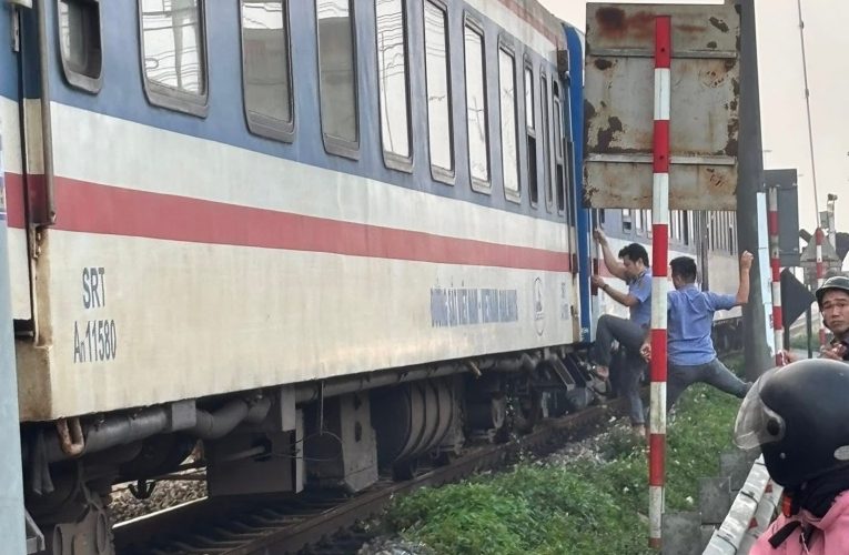 VIDEO: Hiện trường vụ TN tàu hỏa cầu Ba Đa Hà Nam