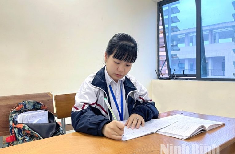 Gặp gỡ nữ sinh mang niềm tự hào của học sinh Ninh Bình tới Đại hội Thi đua yêu nước toàn quốc