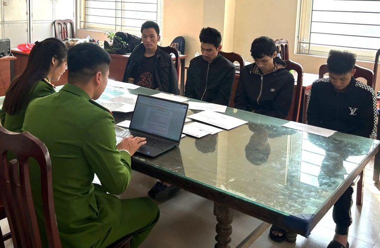 Công an xã ở Ninh Bình bắt giữ nhóm đối tượng mua, bán mai thúy