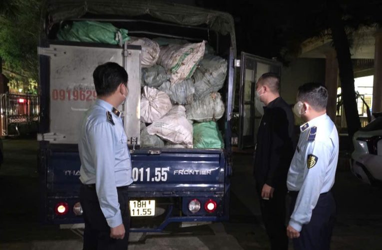 Phát hiện, buộc tiêu hủy hơn 3 tấn xương lợn không rõ nguồn gốc xuất xứ, có dấu hiệu hư hỏng