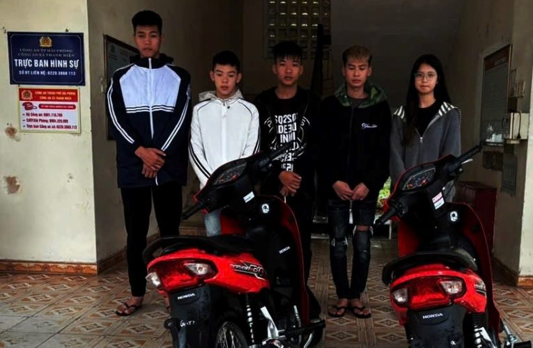 Lực lượng HP22 Công an thành phố: Phát hiện 8 trường hợp vi phạm trật tự an toàn giao thông và xử lý nhiều trường hợp tụ tập ban đêm