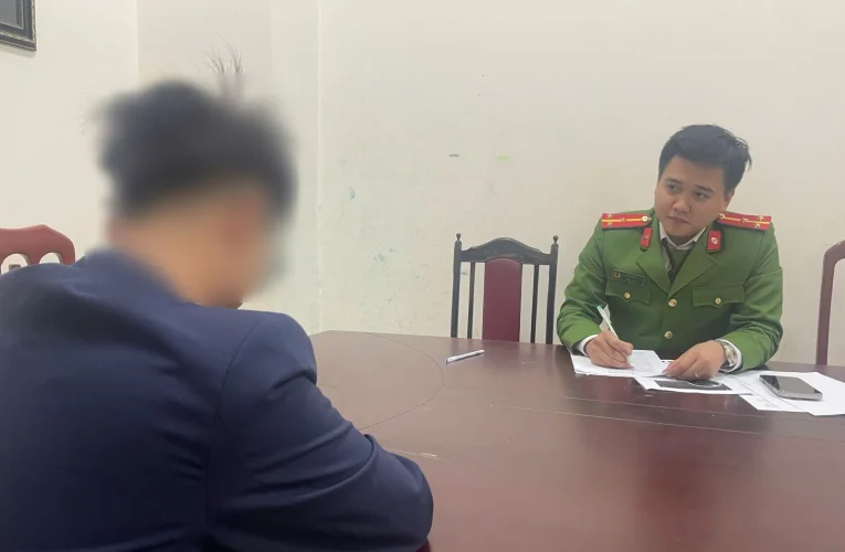 Xử lý một học sinh THPT ở Hưng Yên đăng ảnh công an làm nhiệm vụ và bình luận phản cảm