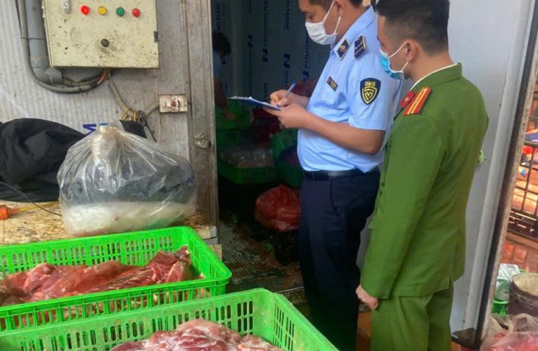 Hưng Yên: Phát hiện, thu giữ gần 5 tấn thịt lợn và sản phẩm động vật có dấu hiệu mang mầm bệnh