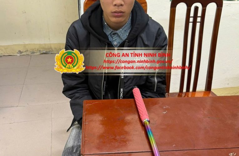 Tuần tra, phát hiện, xử lý 2 đối tượng tàng trữ trái phép vũ khí thô sơ, công cụ hỗ trợ trên địa bàn phường Phù Vân, tỉnh Ninh Bình