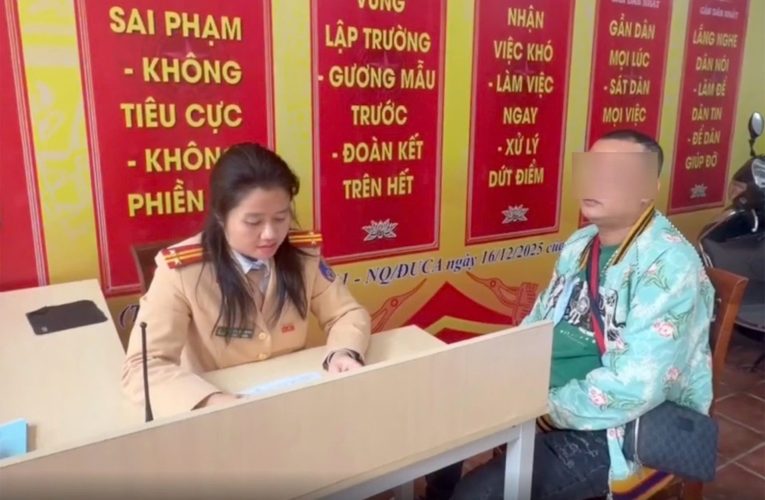 Cục cảnh sát giao thông chính thức lên tiếng vụ Biển số xe dính bụi bẩn che khuất, tài xế bị phạt tới 23 triệu