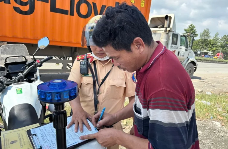 CSGT cảnh báo bán xe không sang tên, chủ cũ đối diện nguy cơ phạt nặng chục triệu đồng