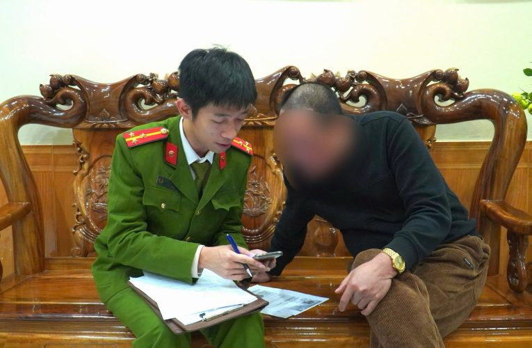 Bình luận xúc phạm cán bộ cảnh sát giao thông hy sinh, hai người bị xử lý