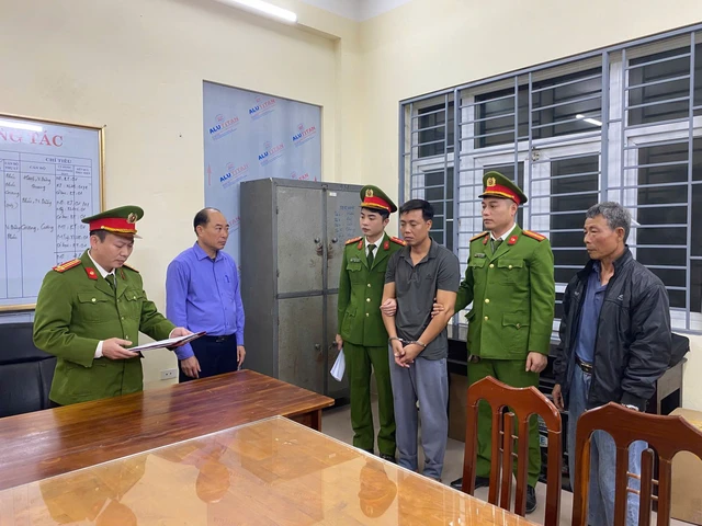 Đang trốn truy nã, người đàn ông vẫn tự xưng là công an để lừa đảo hơn 60 tỷ đồng