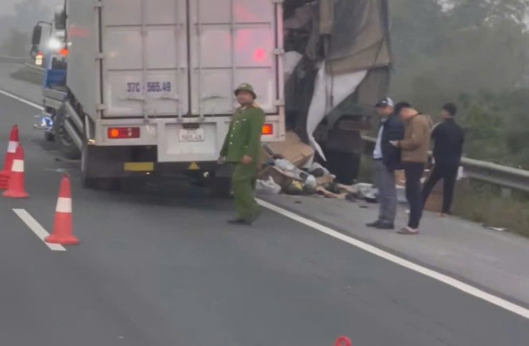 [VIDEO] Hiện trường vụ TNGT trên Cao tốc Pháp Vân – Cầu giẽ đoạn qua Hà Nam sáng sớm