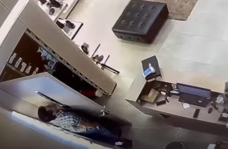 VIDEO: Cam tại cửa hàng