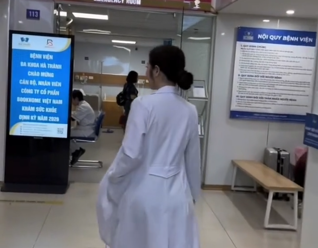 VIDEO: Cũng là bác sĩ nhưng nó lạ lắm
