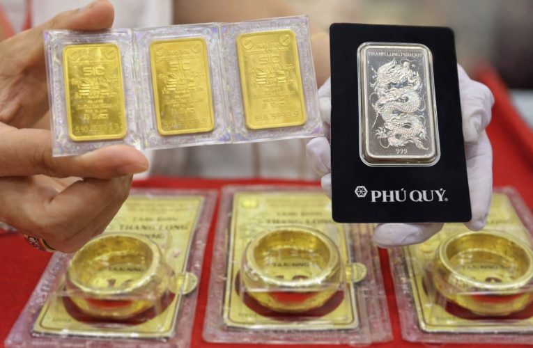 Giá vàng hôm nay (3-2): “Đại hạ giá”