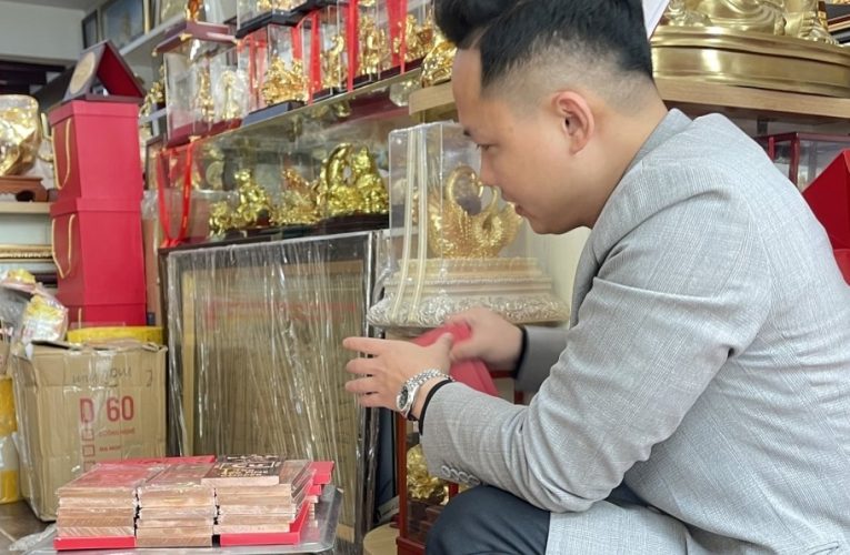 Tích trữ đồng thỏi chờ tăng giá như vàng