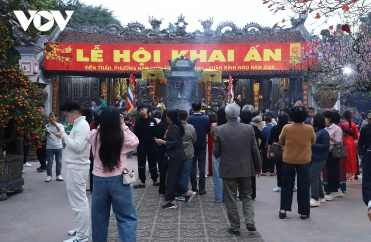 Điều chỉnh giờ phát ấn Đền Trần, bắt đầu từ 5h sáng ngày 15 tháng Giêng