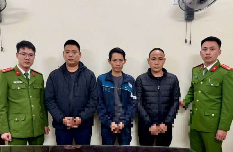 Bắt giữ 03 đối tượng về hành vi gây rối trật tự công cộng ở phường An Dương