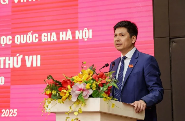 Chân dung Phó giáo sư 7X, quê Hà Nam điều hành Đại học Quốc gia Hà Nội thay ông Hoàng Minh Sơn