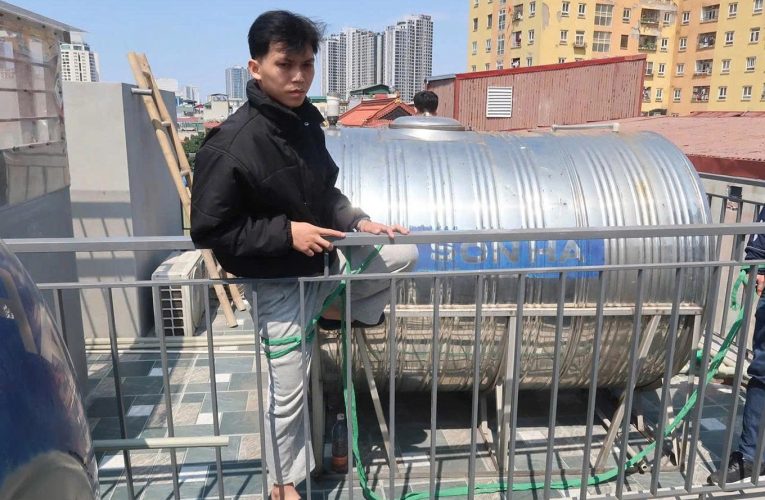 Dùng móc quần áo để đột nhập nhà riêng, cuỗm 5 cây vàng trong két