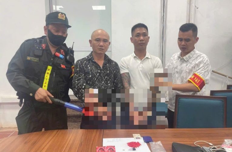 Chặn xe ô tô nghi vấn, lộ số lượng lớn ma túy được giấu dưới ghế phụ