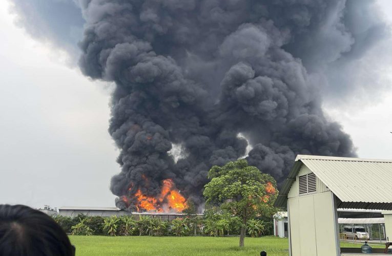 Kịp thời dập tắt vụ cháy tại xưởng sản xuất mút xốp ở Hưng Yên