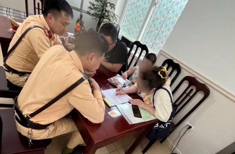 Đi ngược chiều, nữ tài xế bị phạt 20 triệu đồng