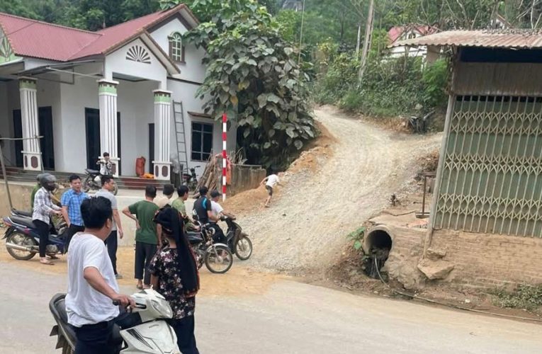 Phát hiện thithe trong ngôi mộ đắp vội ở Lào Cai