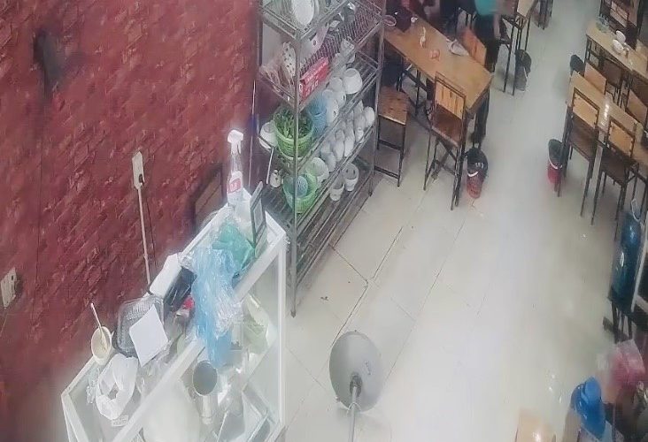 Số phận người mẹ trẻ viết bức thư mực đỏ kêu cứu tại cống Xuân Quan (Hưng Yên) giờ ra sao?