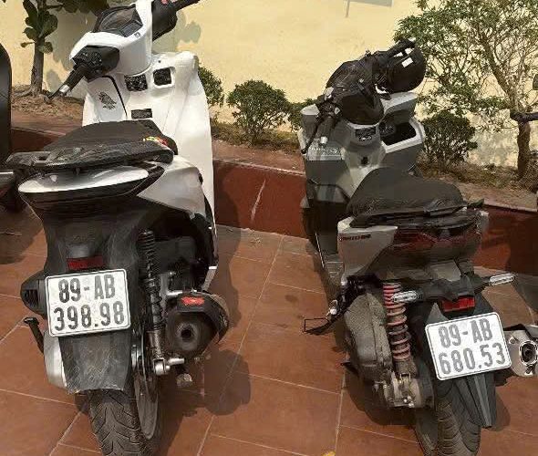 Tịch thu phương tiện 2 nhóm thanh niên đi xe 1 bánh live tóp tóp